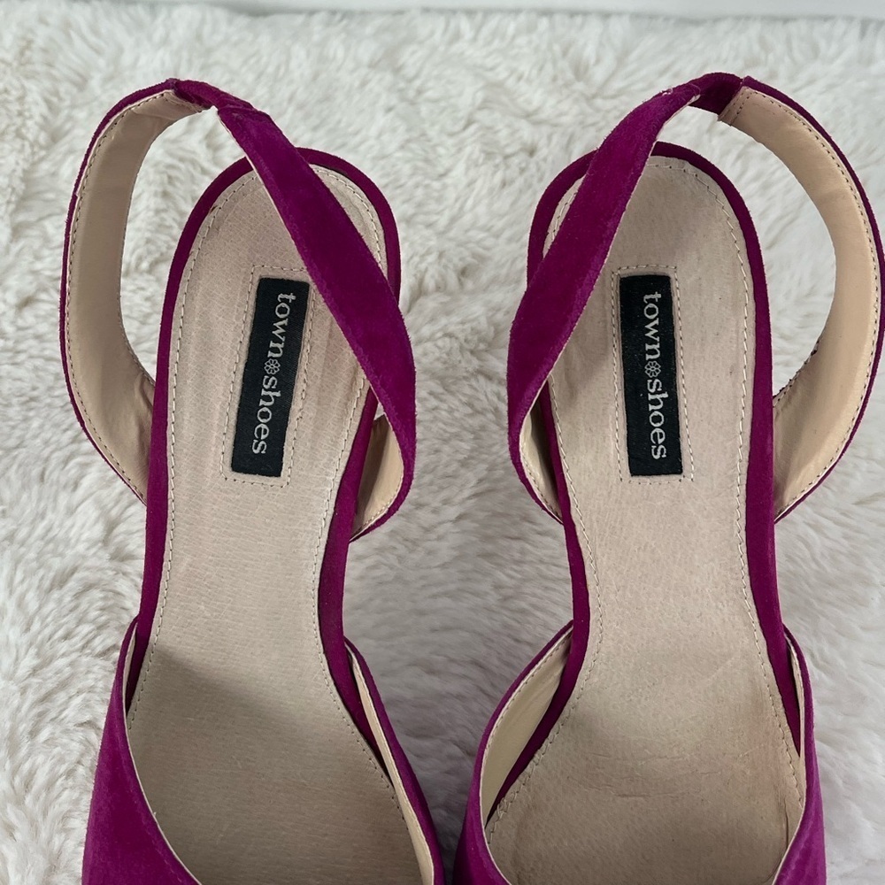 TOWN SHOES magenta suede sling backs - Picture 4 of 8